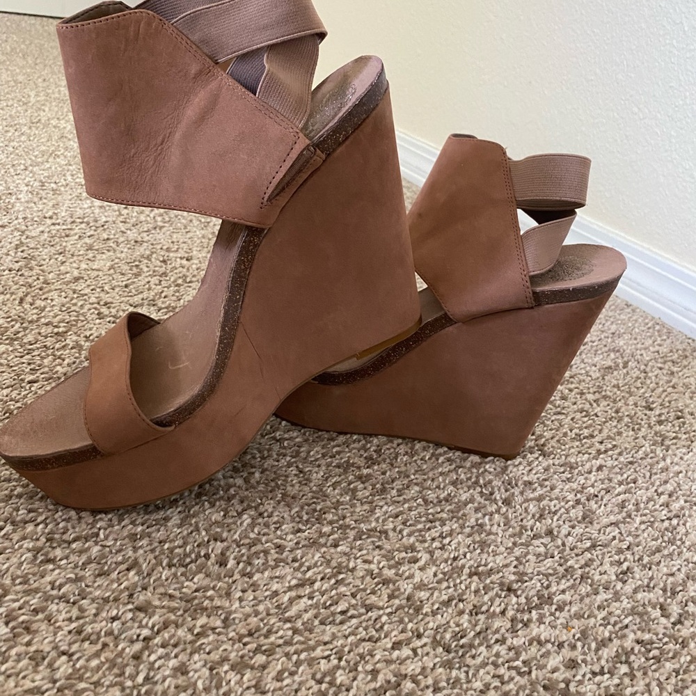Vince Camuto Sandals.NWOT - Picture 4 of 7